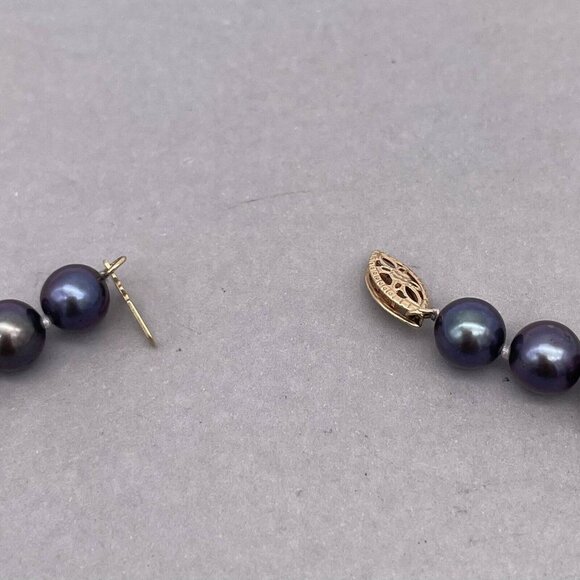 14K 585 Gold Clasp Pearl Necklace Fish Hook Closure 17.5 Inches - Picture 4 of 8